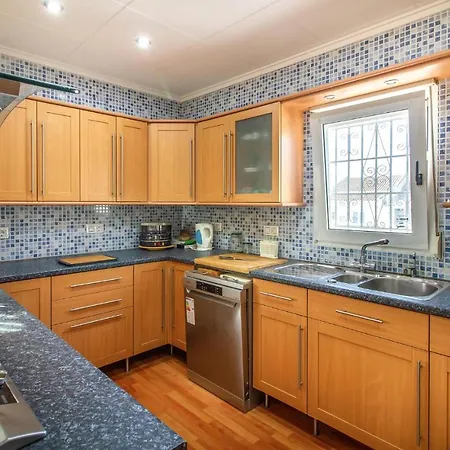 3 Bedroom Stunning Home In Torrevieja