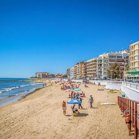 3 Bedroom Stunning Home In Torrevieja 別荘 *