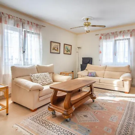 3 Bedroom Stunning Home In Torrevieja Holiday home Torrevieja